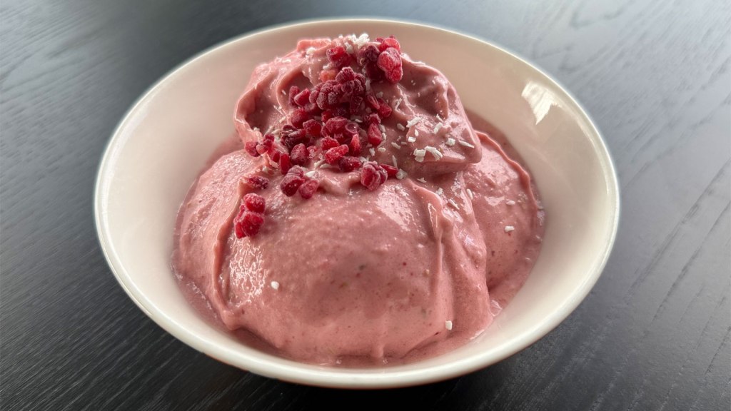 Frozen yoghurt med jordbær og grønne&nbsp;hemmeligheter